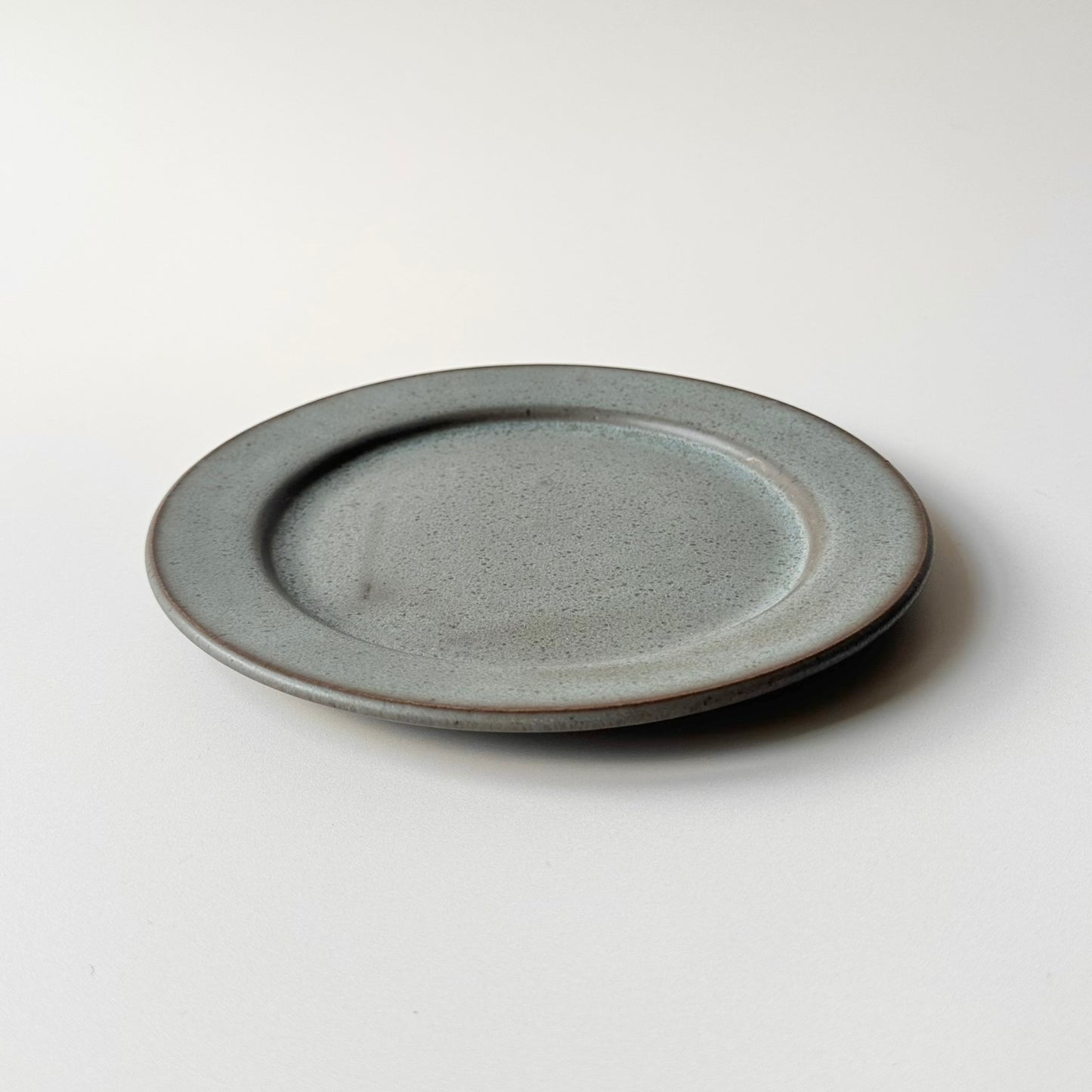 Side plate Mjuk, dark grey