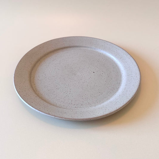 Tallrik Mjuk, grå