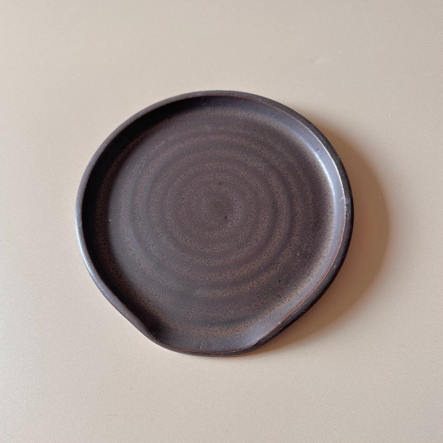 Spoon rest Ränder, dark brown with lava dots