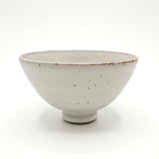 Serveringsskål Klack Stor, vit med lavaprickar